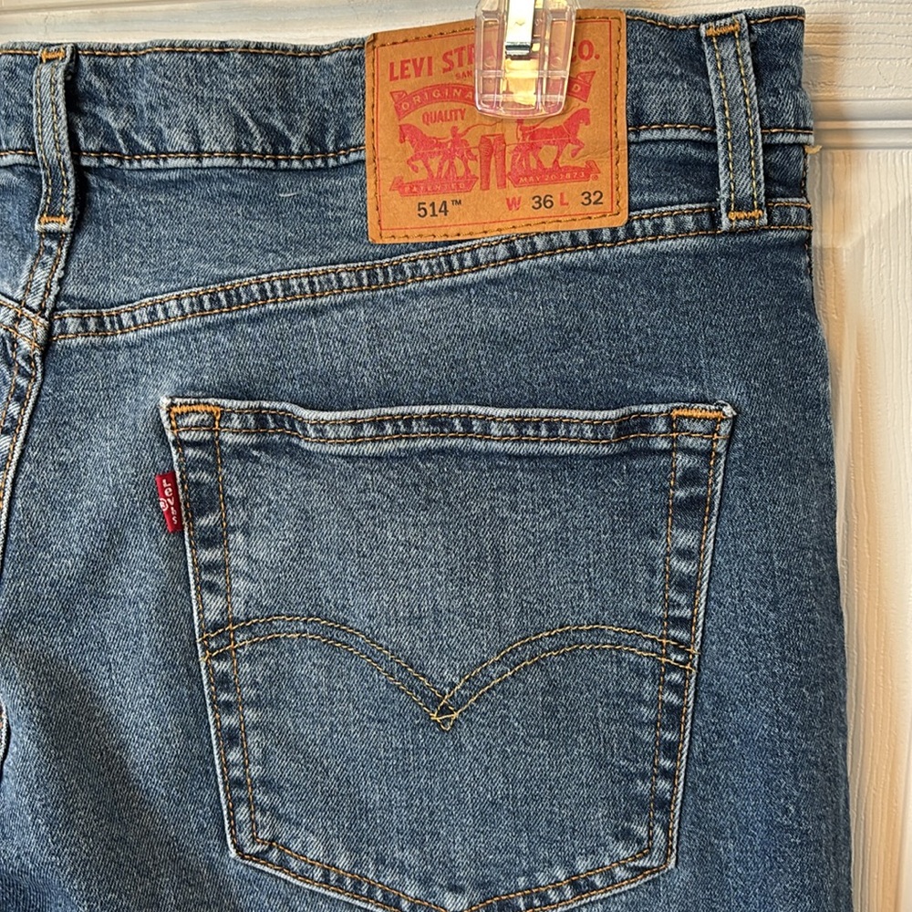 Levi’s 514 Straight Fit Men’s Jeans Size 36W x 32L